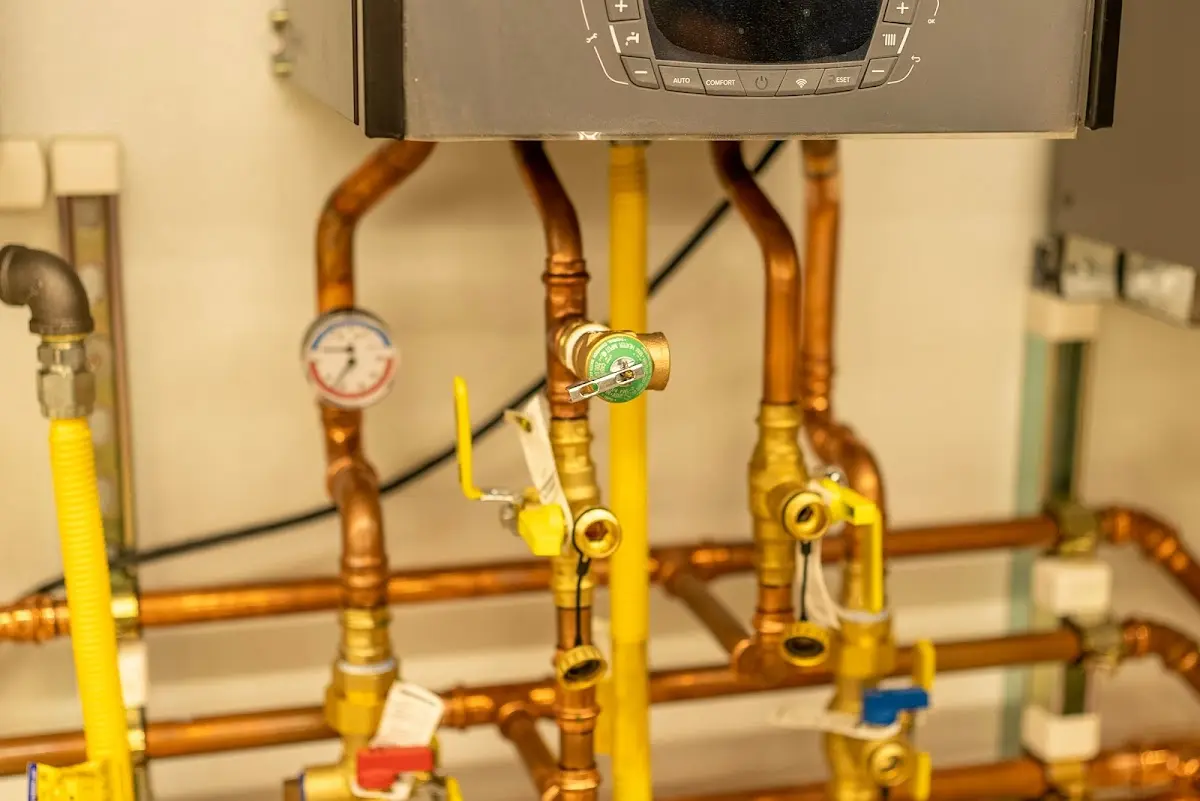 Licensed technician providing Emergency Plumbing for a homeowner in Fort Mitchell